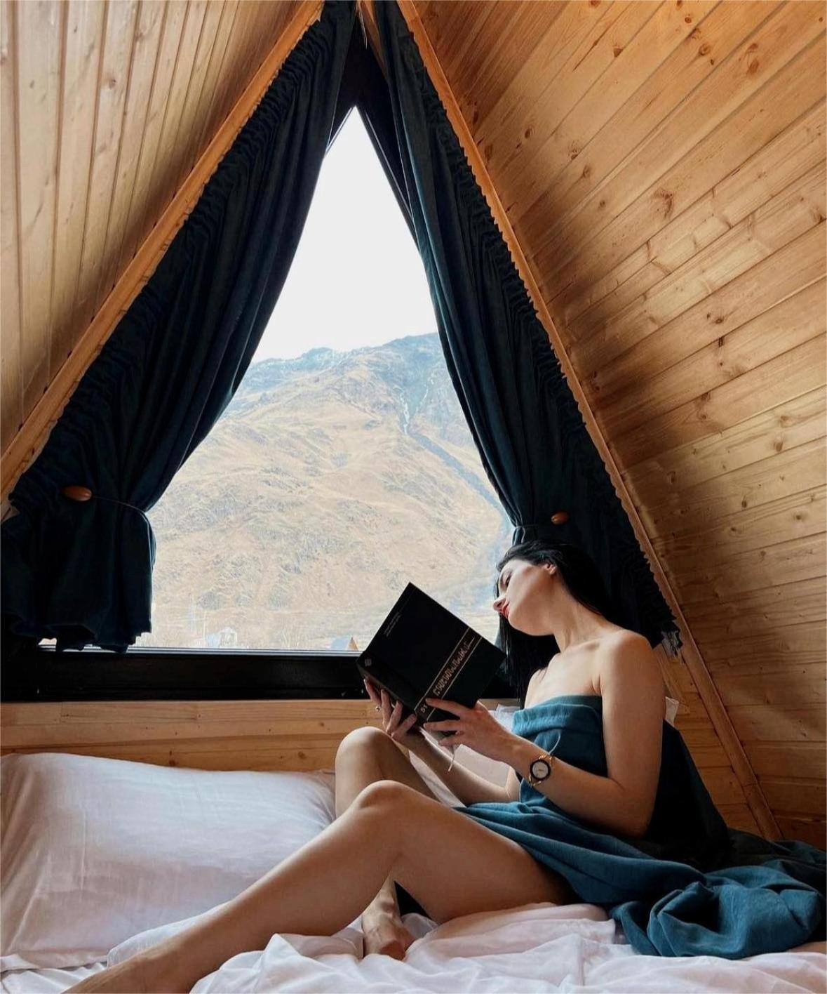 Pyramid Kazbegi Hotel Екстериор снимка