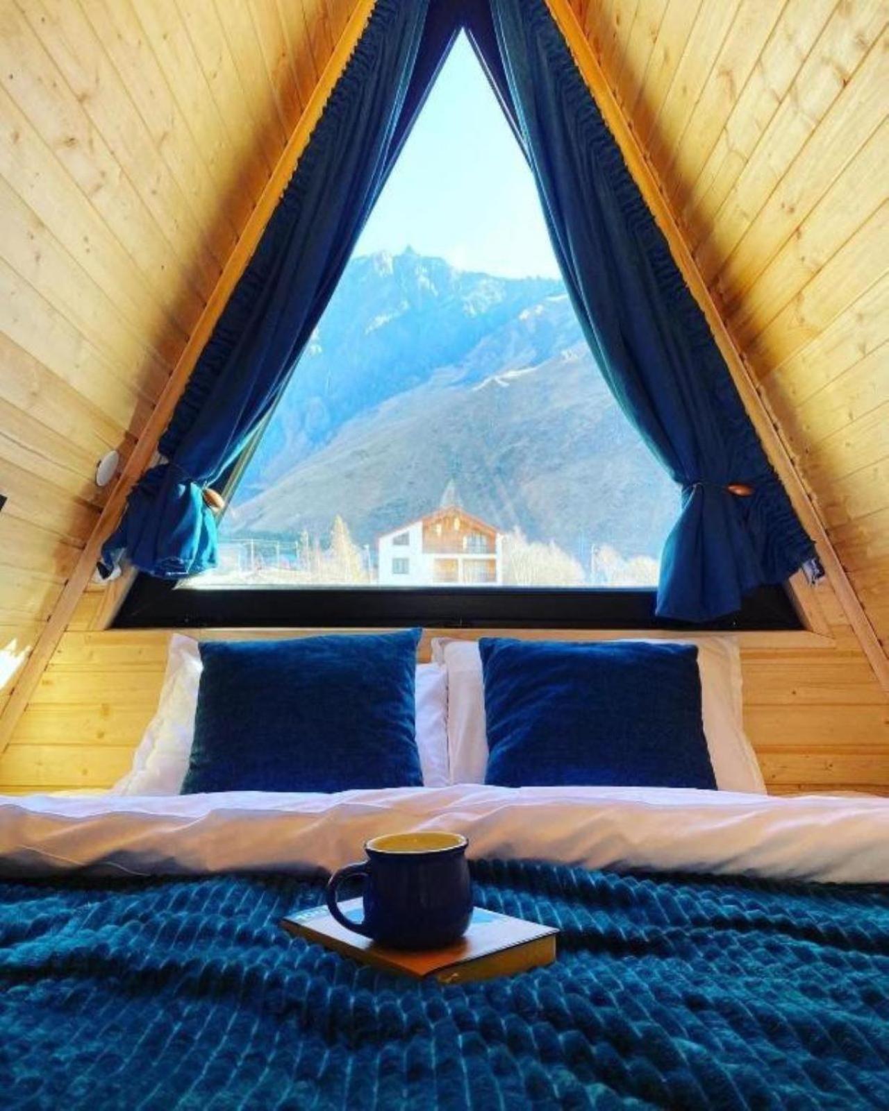 Pyramid Kazbegi Hotel Екстериор снимка