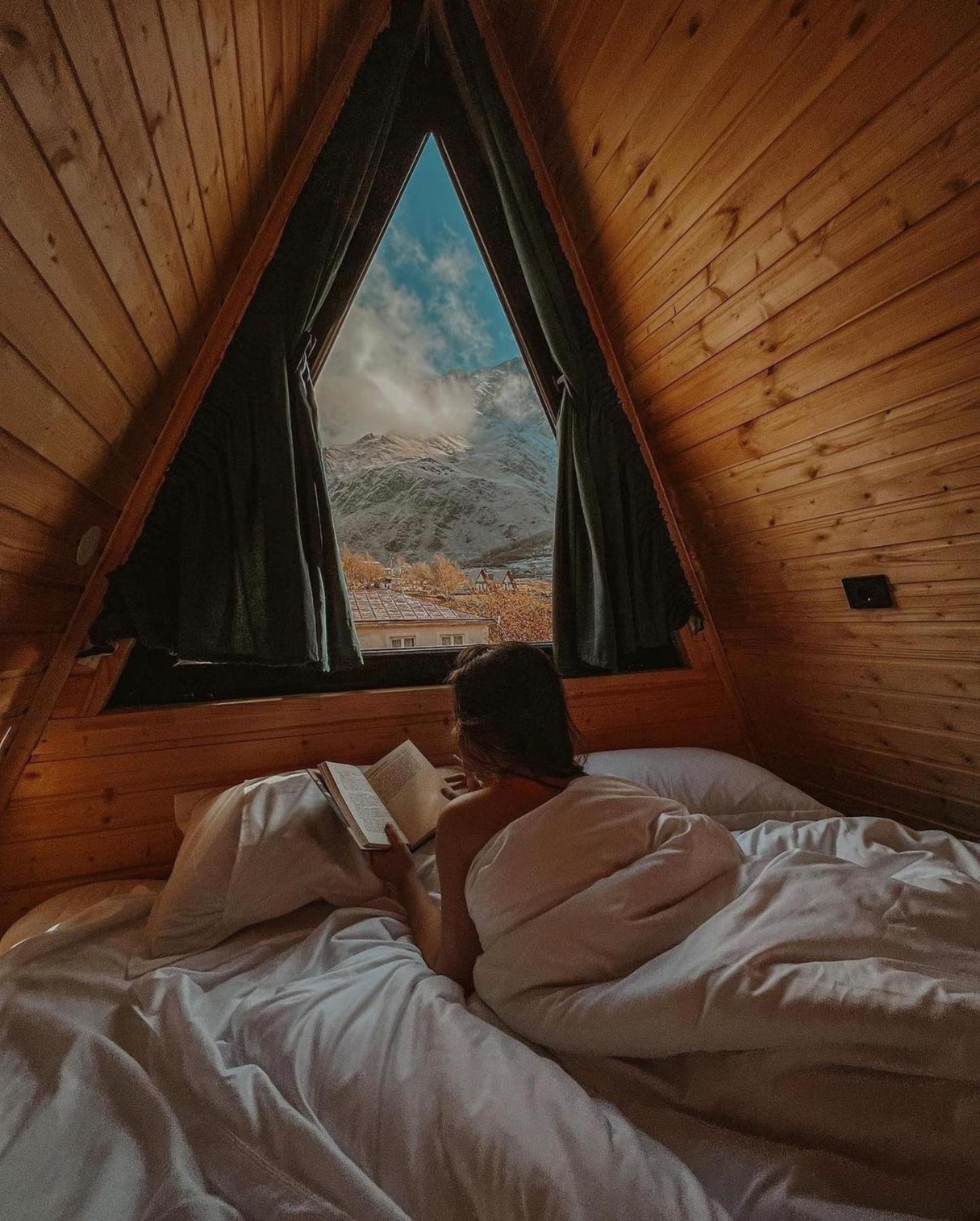 Pyramid Kazbegi Hotel Екстериор снимка